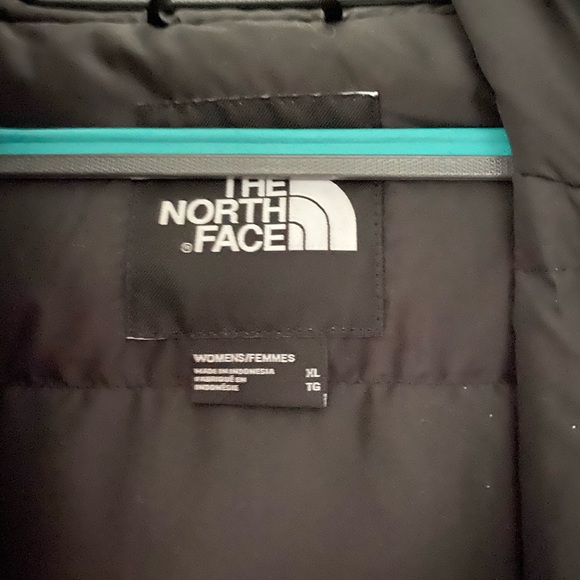 SOLD!!! North Face Downtown Parka Coat - Picture 4 of 6